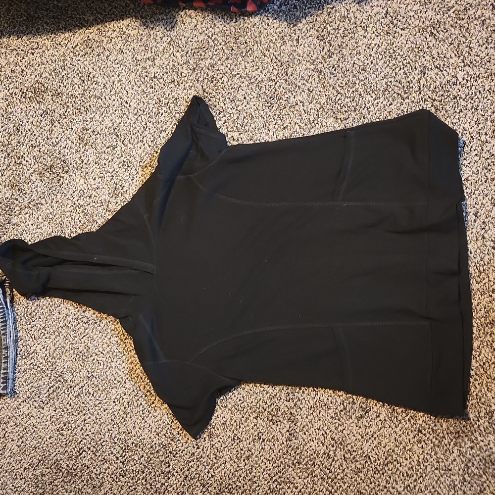 Hooded workout shirt